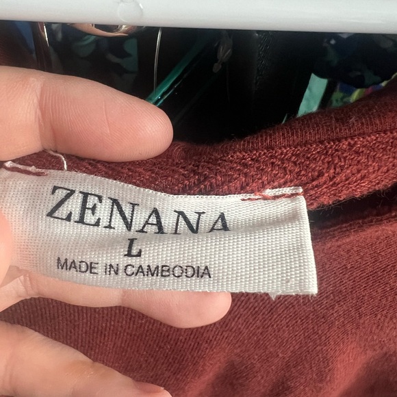 Cropped hooded pullover, size large, NWOT - Picture 2 of 3